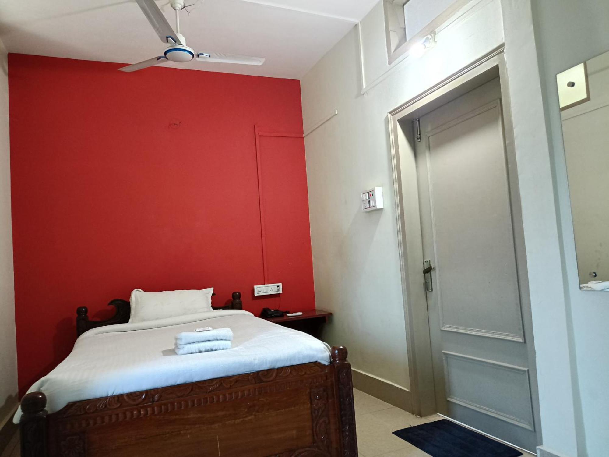 Hotel Bhargav Guwahati Exteriör bild