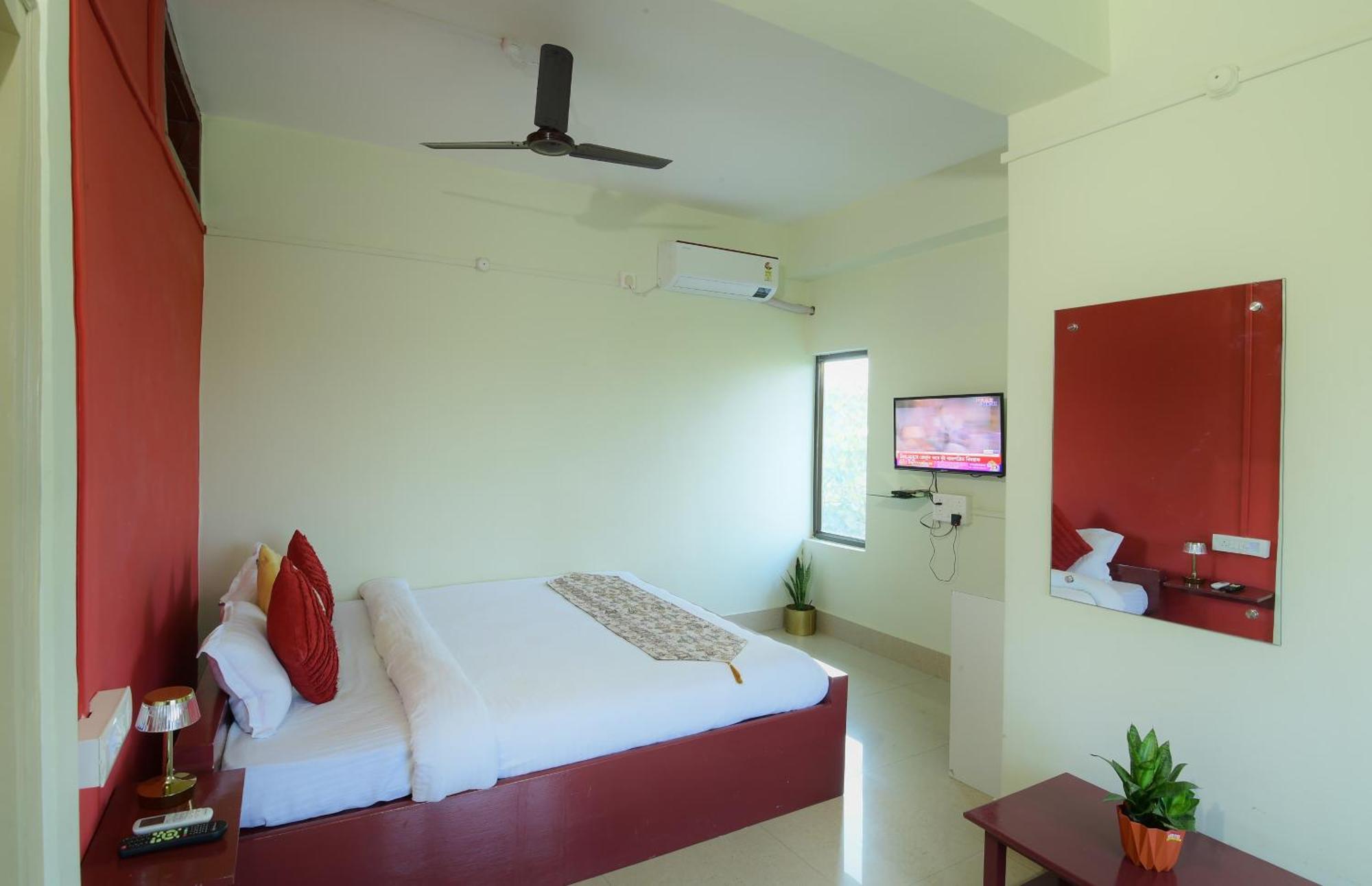 Hotel Bhargav Guwahati Exteriör bild