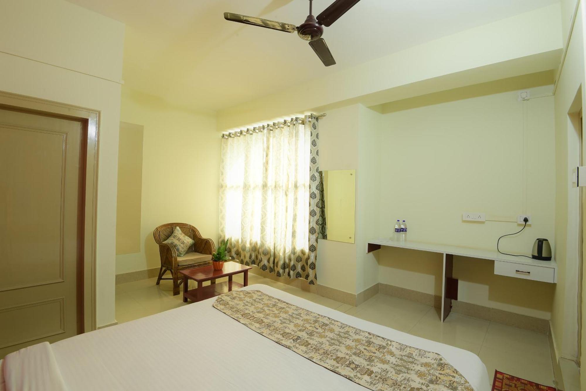 Hotel Bhargav Guwahati Exteriör bild
