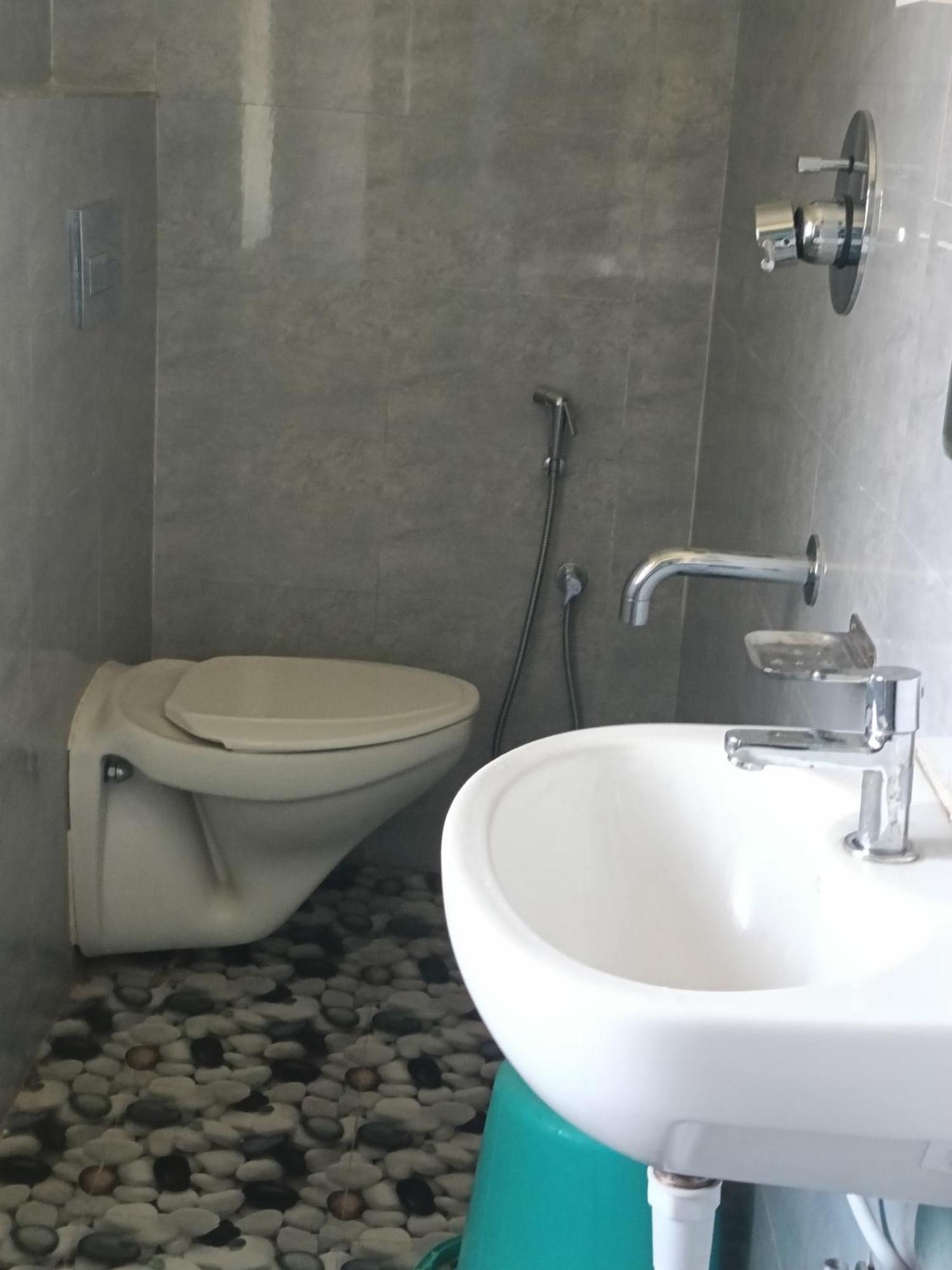 Hotel Bhargav Guwahati Exteriör bild