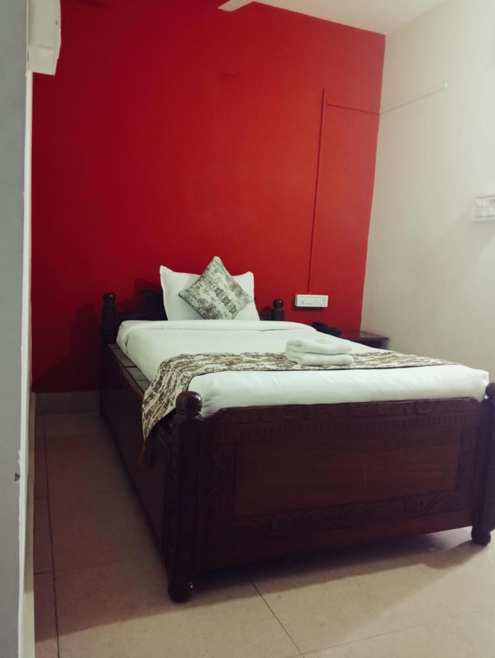 Hotel Bhargav Guwahati Exteriör bild