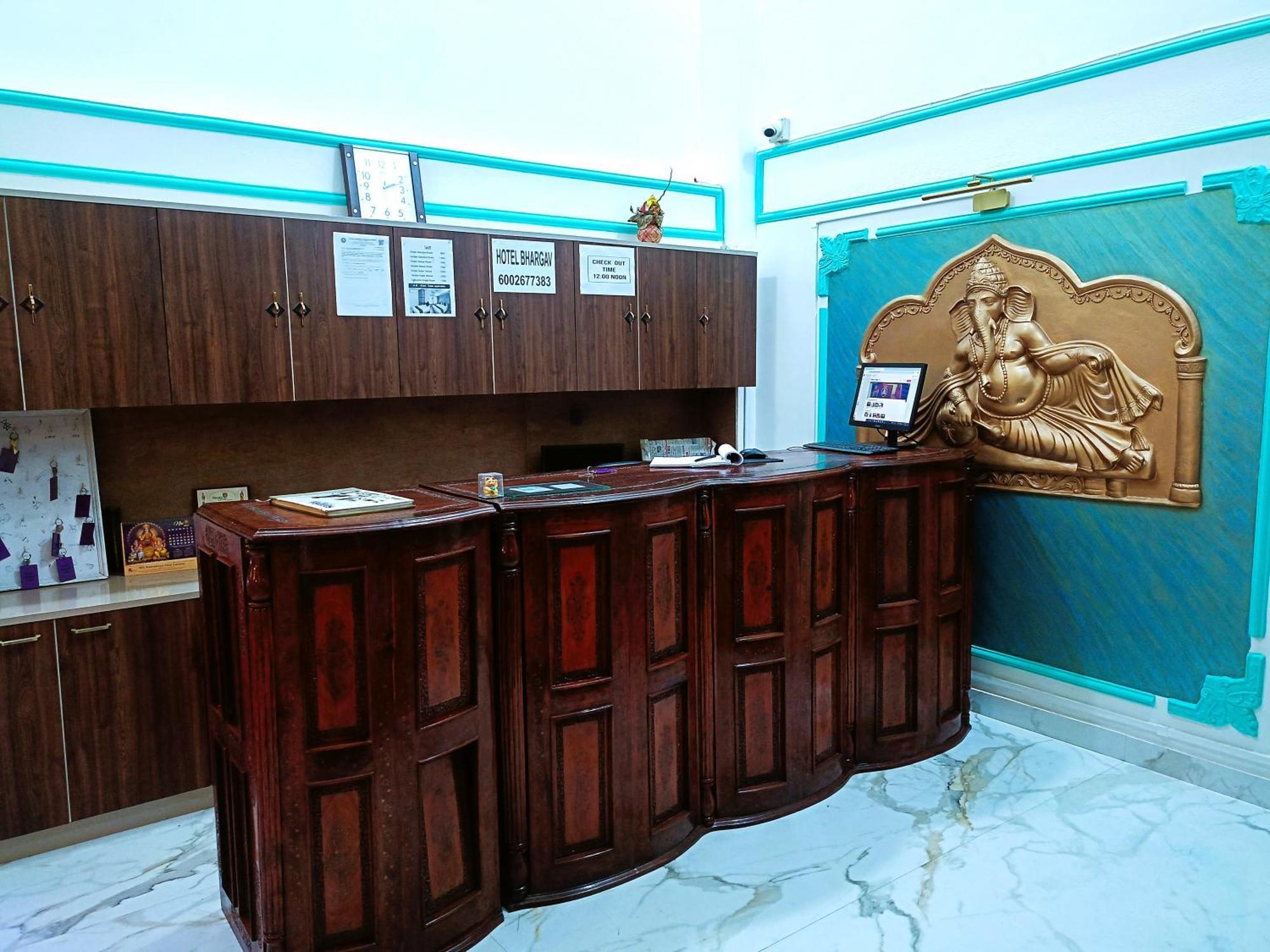 Hotel Bhargav Guwahati Exteriör bild